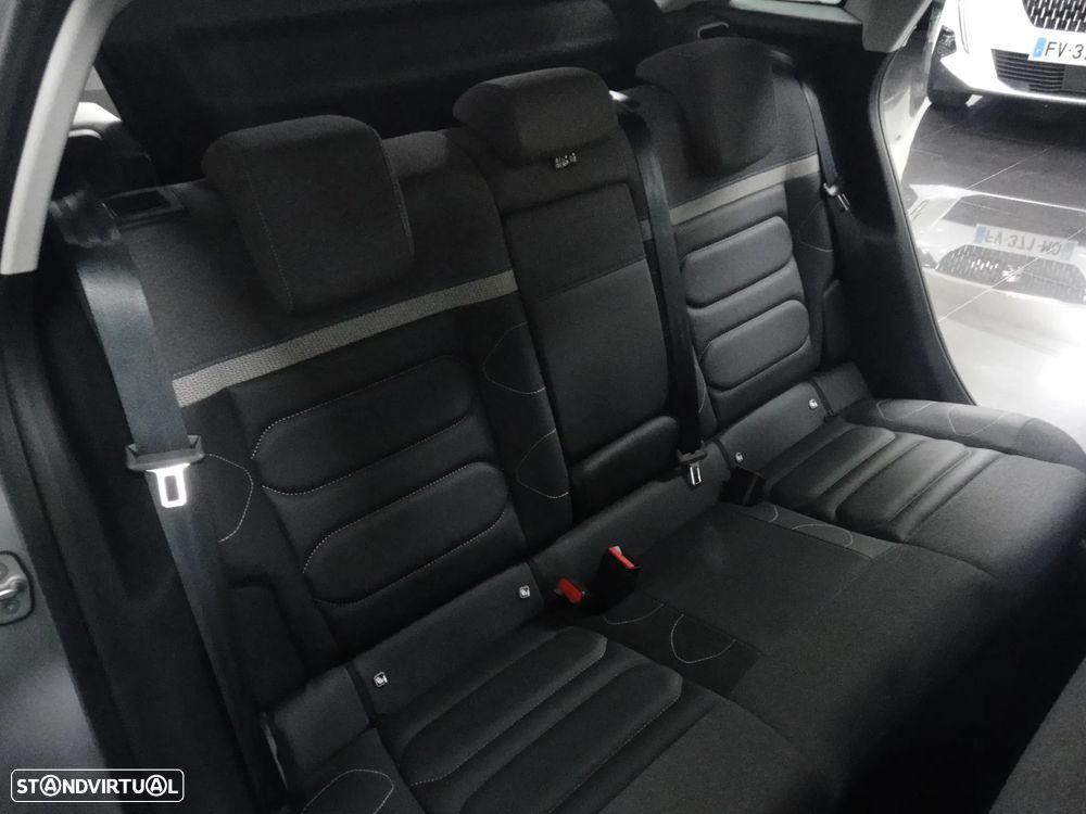 Citroën e-C4 50 kWh Autonomia Conforto Business Edition - 19
