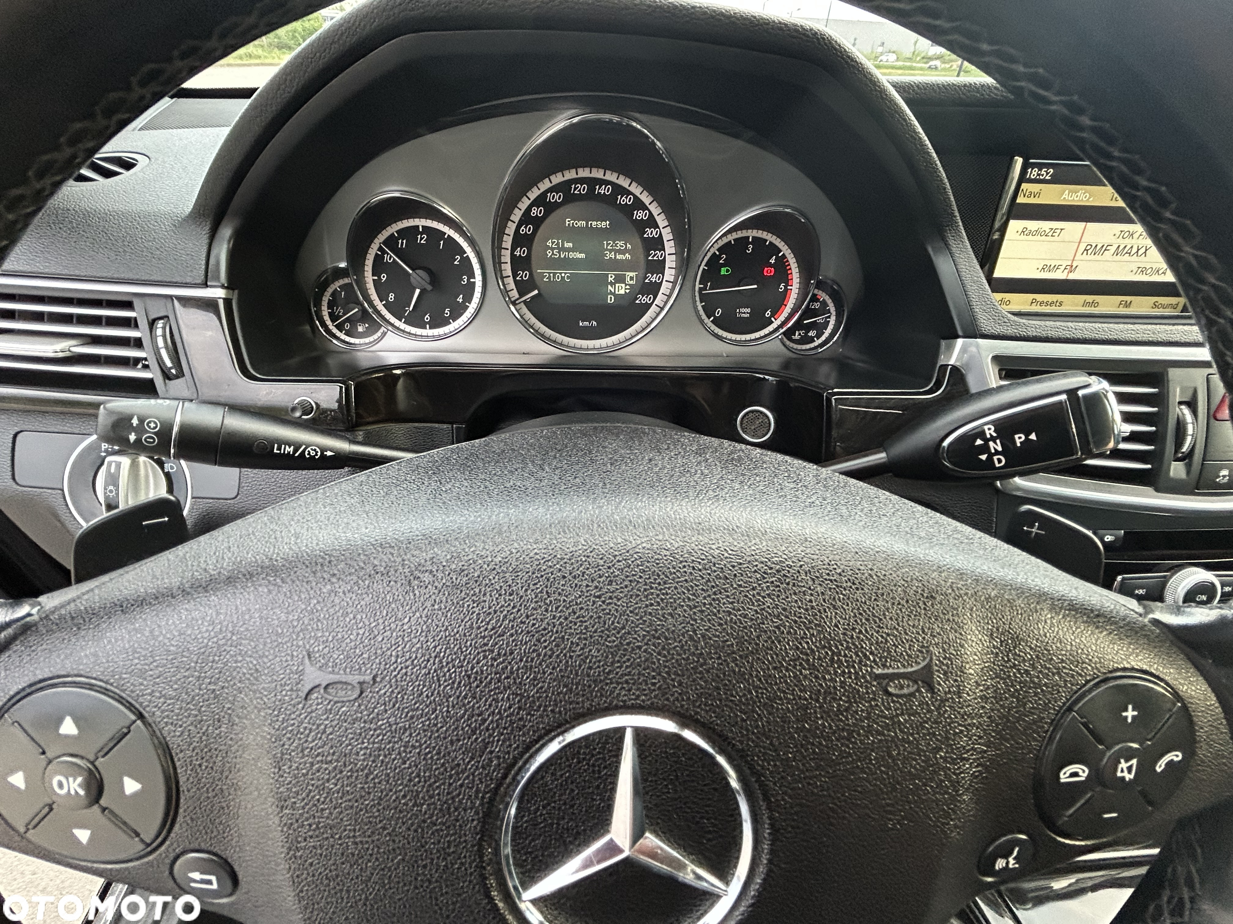 Mercedes-Benz Klasa E 350 CDI BlueEff Avantgarde - 33