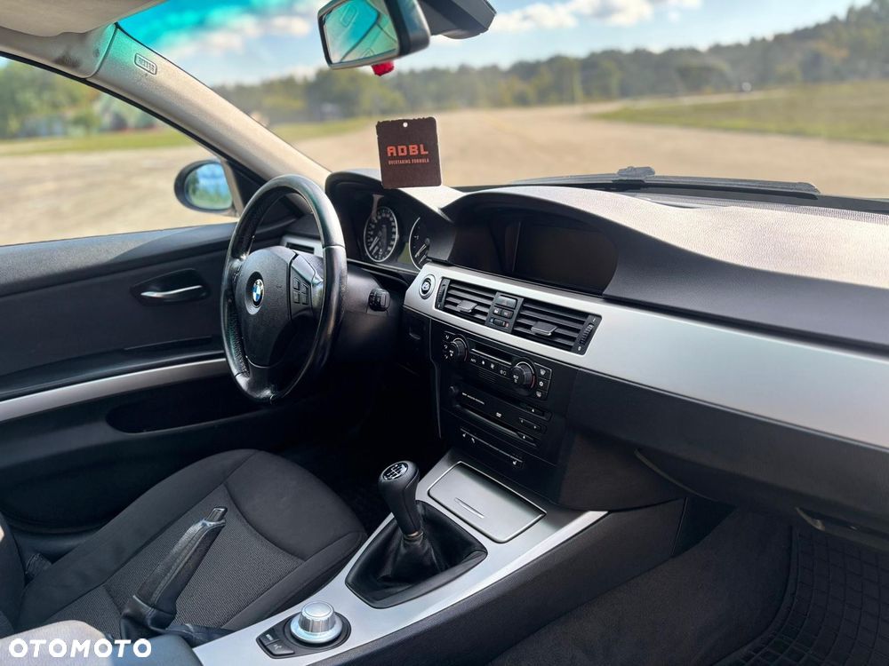 BMW Seria 3 320d - 17