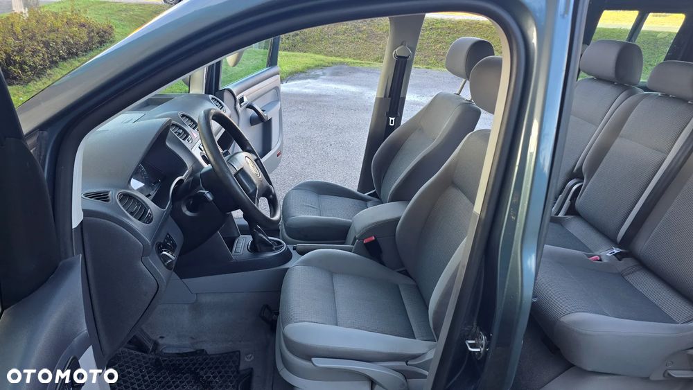 Volkswagen Caddy 1.6 Familie (7-Si.) - 24