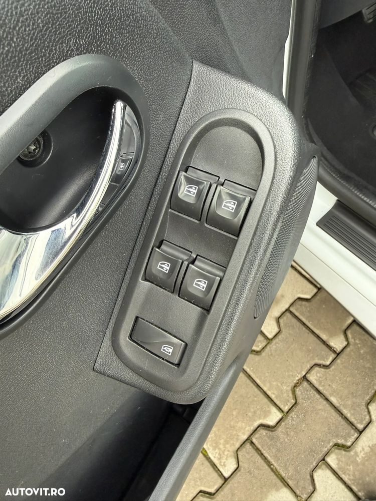 Dacia Duster dCi 110 FAP 4x2 Prestige - 26