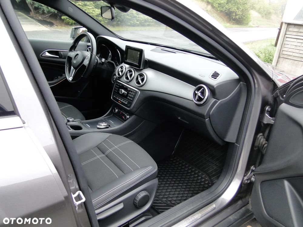 Mercedes-Benz GLA 250 4-Matic - 19