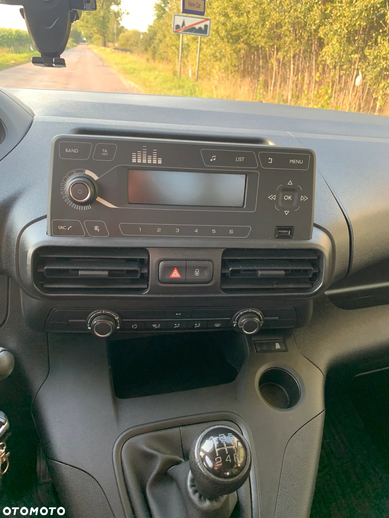 Peugeot Rifter 1.5 BlueHDI Allure S&S - 19