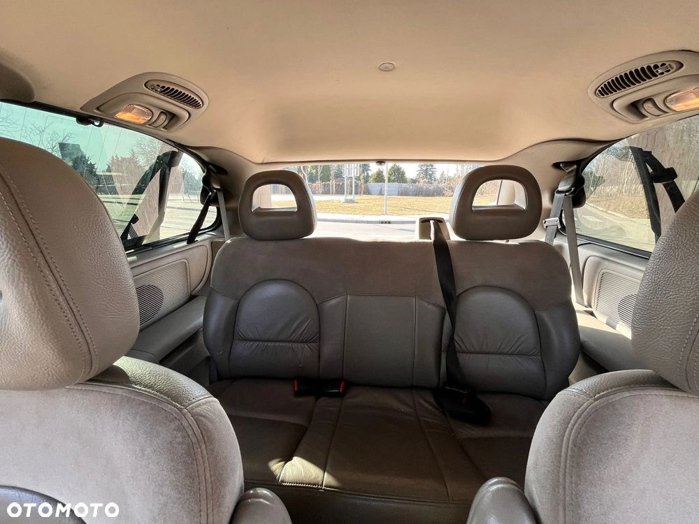 Chrysler Grand Voyager 3.3L Limited - 26