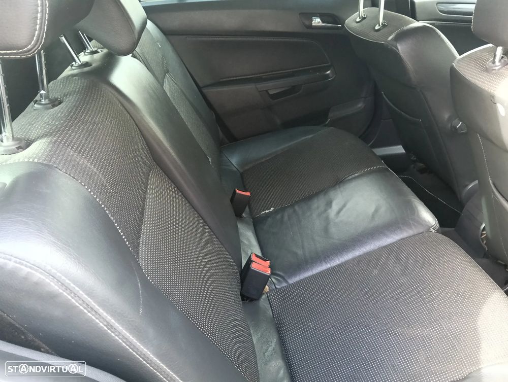 Opel Astra Caravan 1.9 CDTi Cosmo - 16