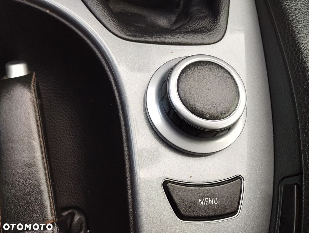 BMW Seria 5 523i Touring - 17