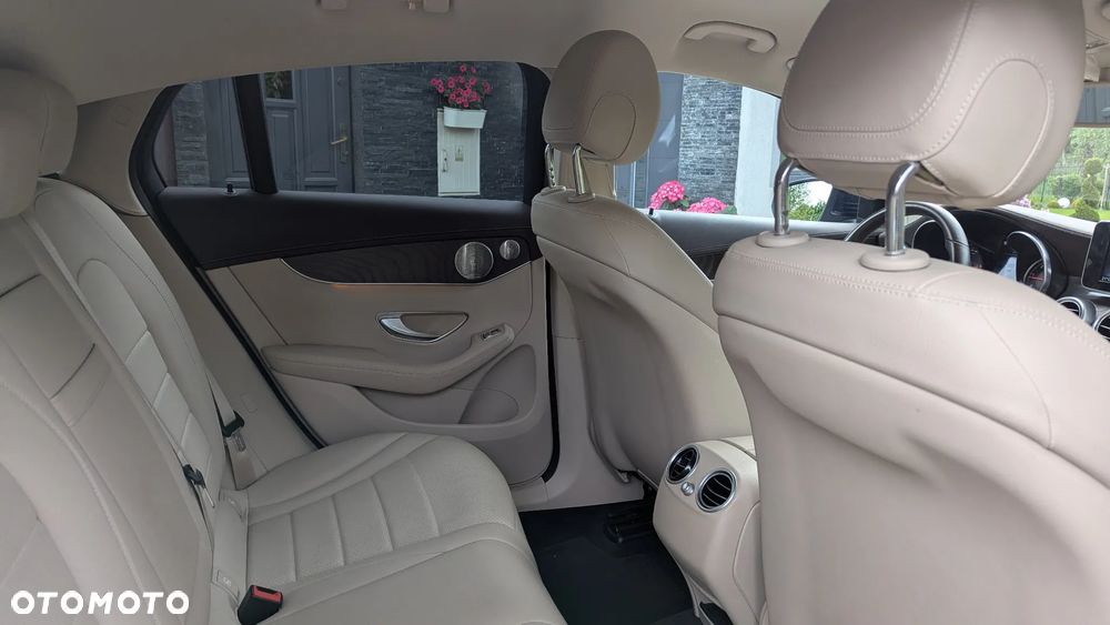 Mercedes-Benz GLC 220 d 4-Matic - 9