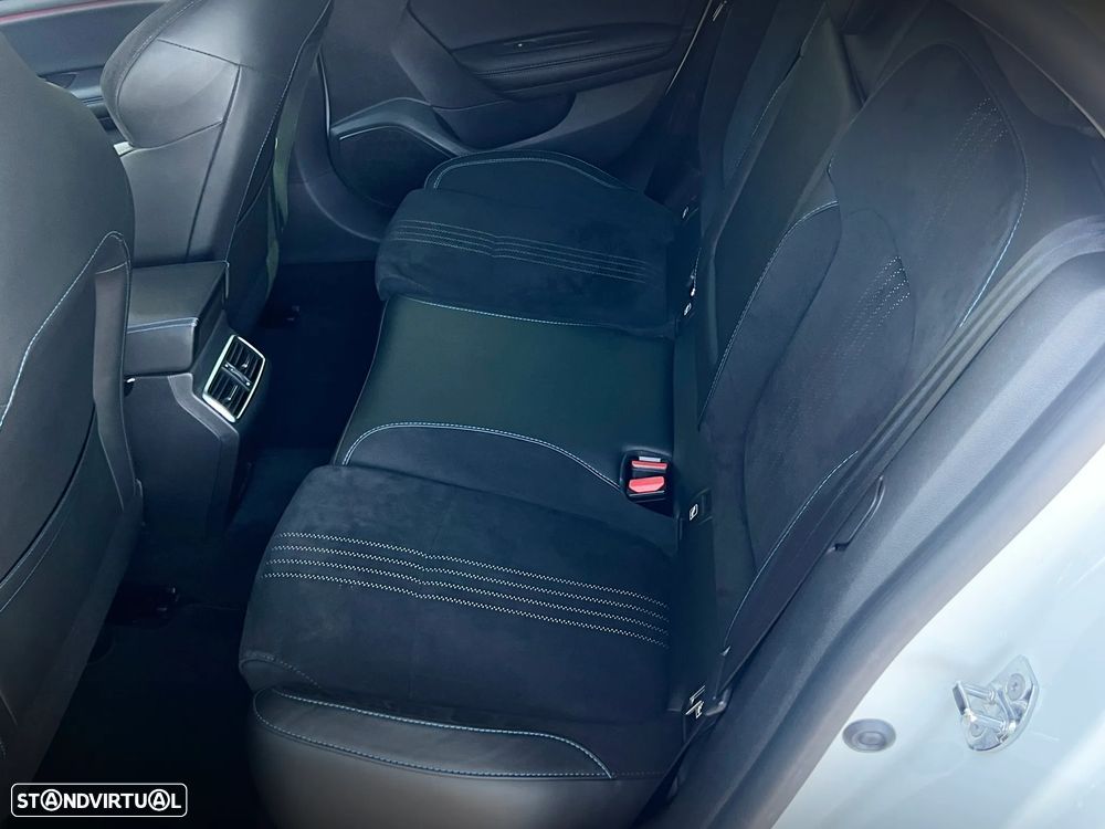 Renault Mégane 1.6 TCe GT EDC - 33