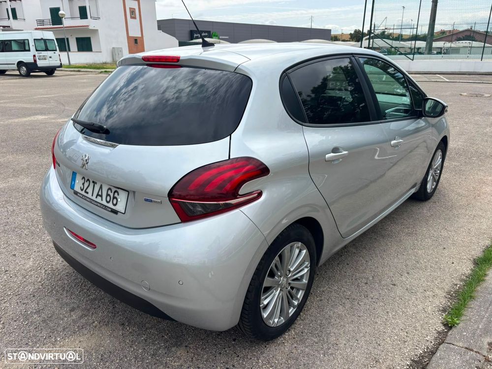 Peugeot 208 1.2 PureTech Style - 7