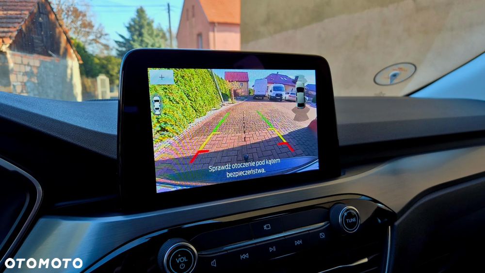 Ford Kuga 2.0 EcoBlue 4x4 TITANIUM X - 32