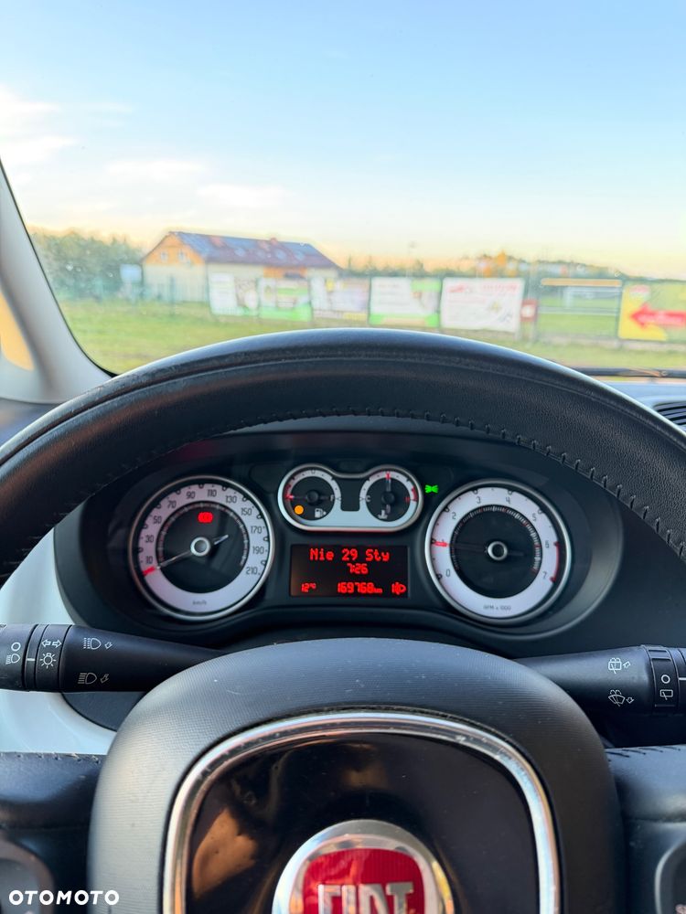 Fiat 500L 2013 photo 2