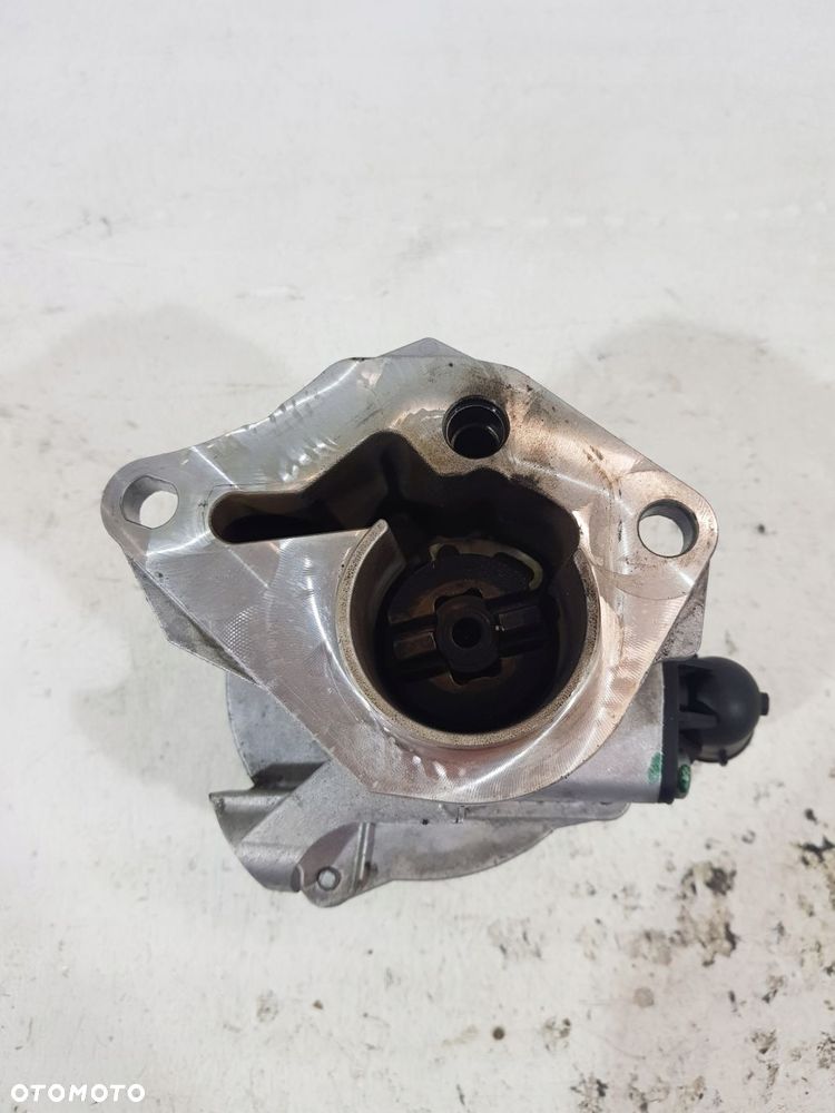 pompa vacum 146502327r renault nissan dacia 1.5 dci - 11