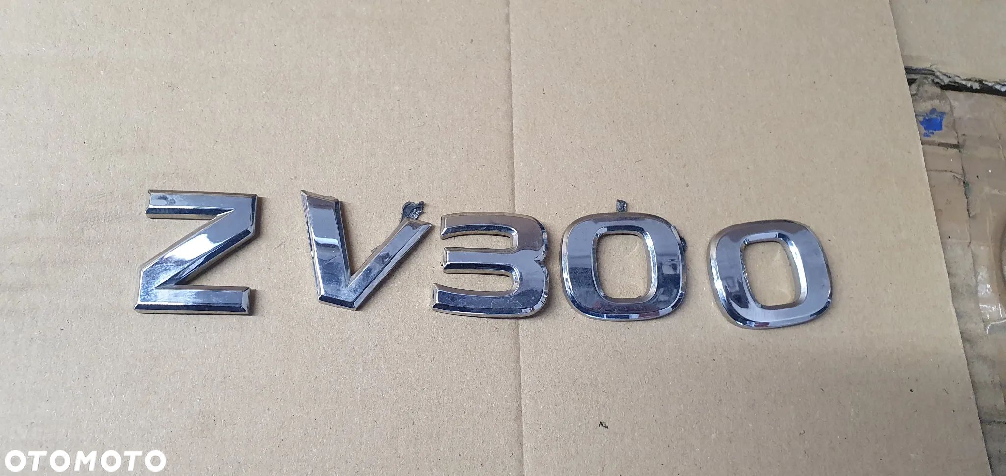 Znaczek emblemat logo Nissan Primastar NV300 - 1
