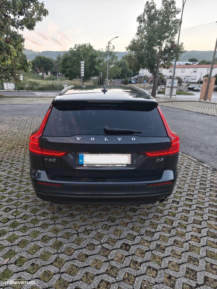 Volvo V60 2.0 D3 Momentum - 8