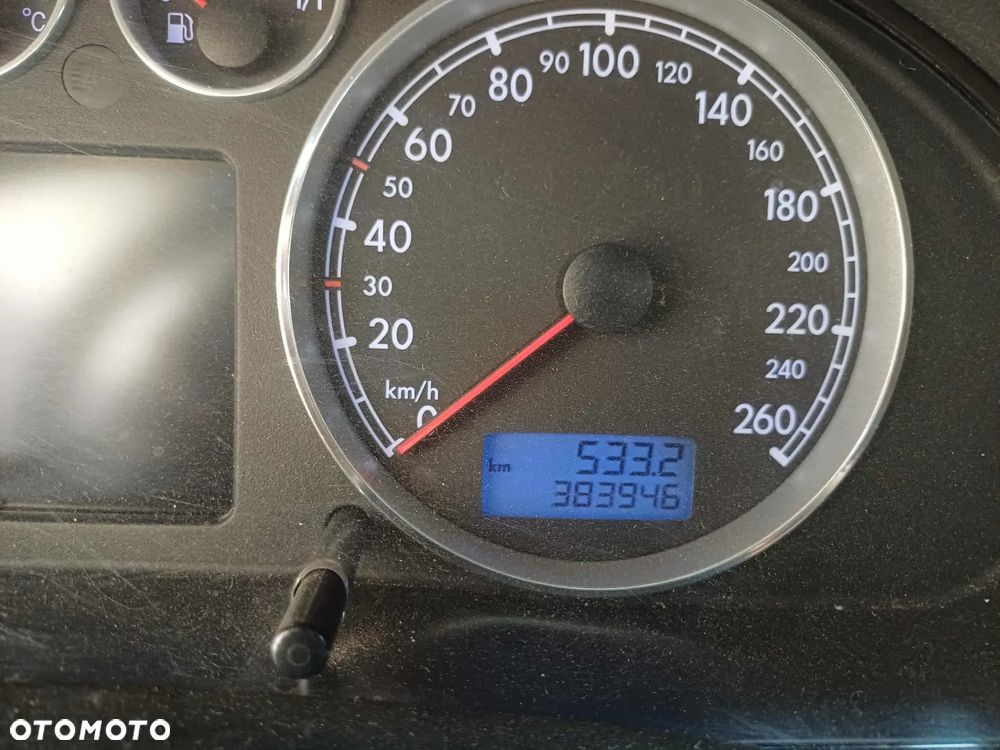 Volkswagen Passat 1.9 TDI Comfortline - 13
