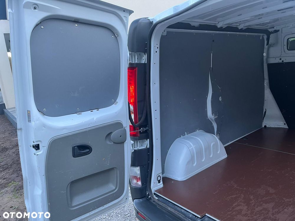 Opel Vivaro - 8