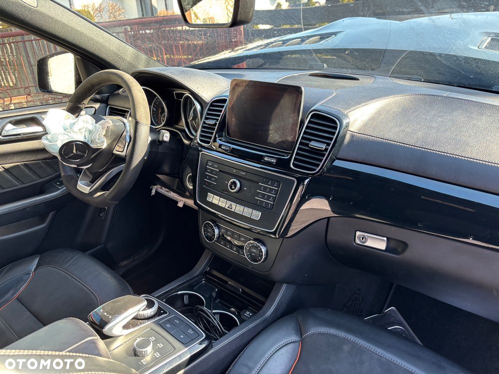Mercedes-Benz GLE - 18