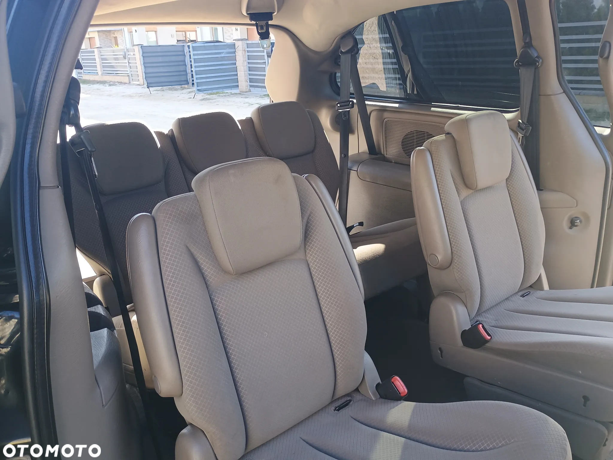 Chrysler Grand Voyager - 14