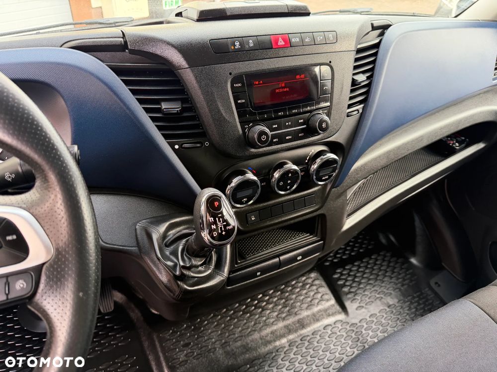 Iveco Daily 3,0 Izoterma 10 EP Winda - 16