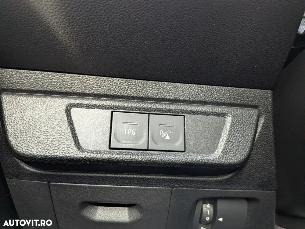 Dacia Logan TCe 90 MT5 Expression - 14