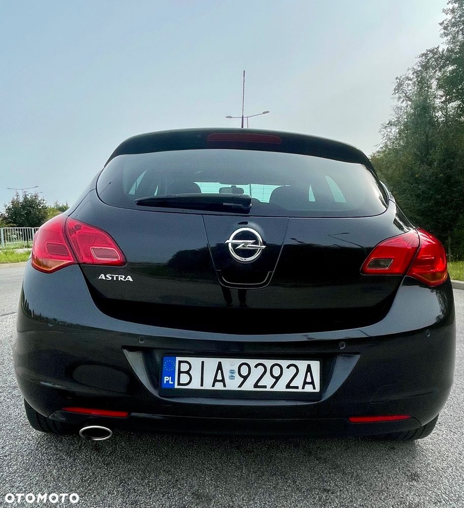 Opel Astra IV 1.4 T Cosmo - 6