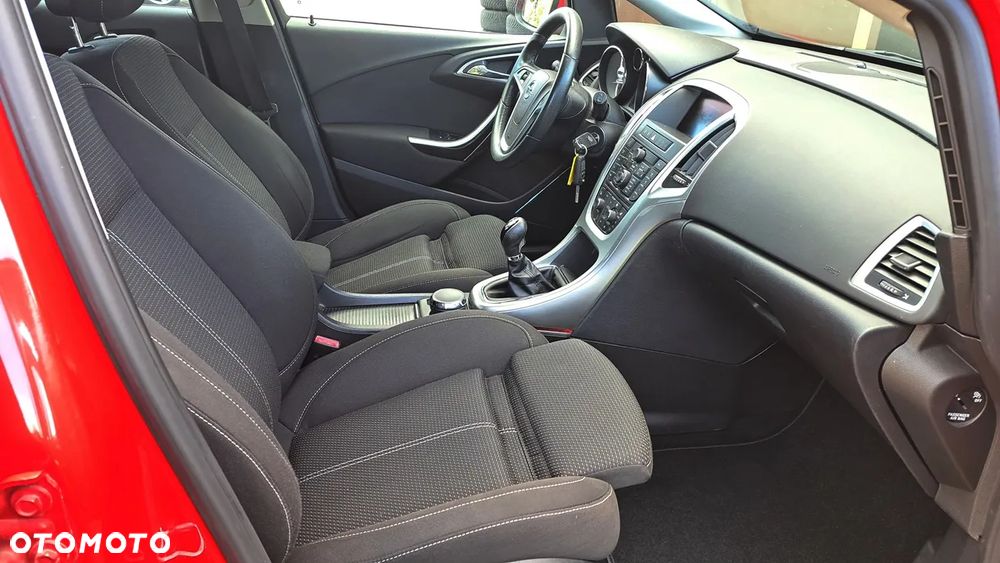 Opel Astra 1.4 Turbo Cosmo - 24