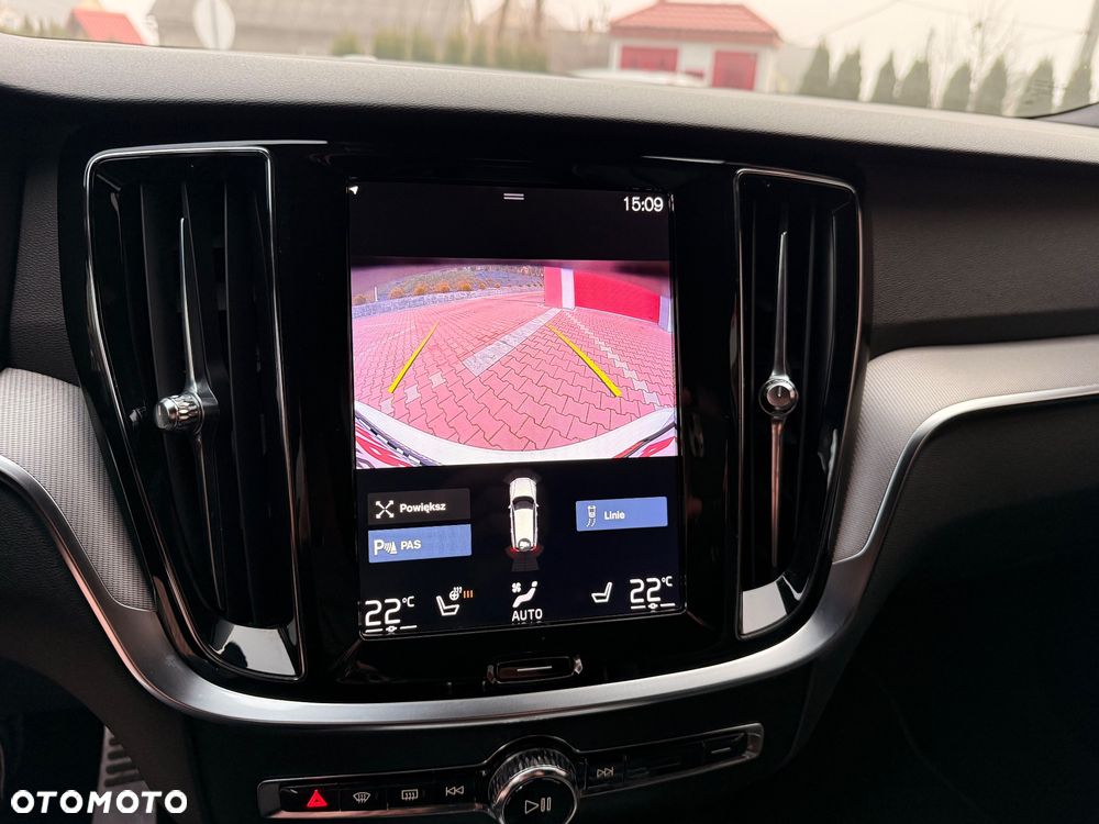 Volvo V60 D4 AWD R-Design - 30