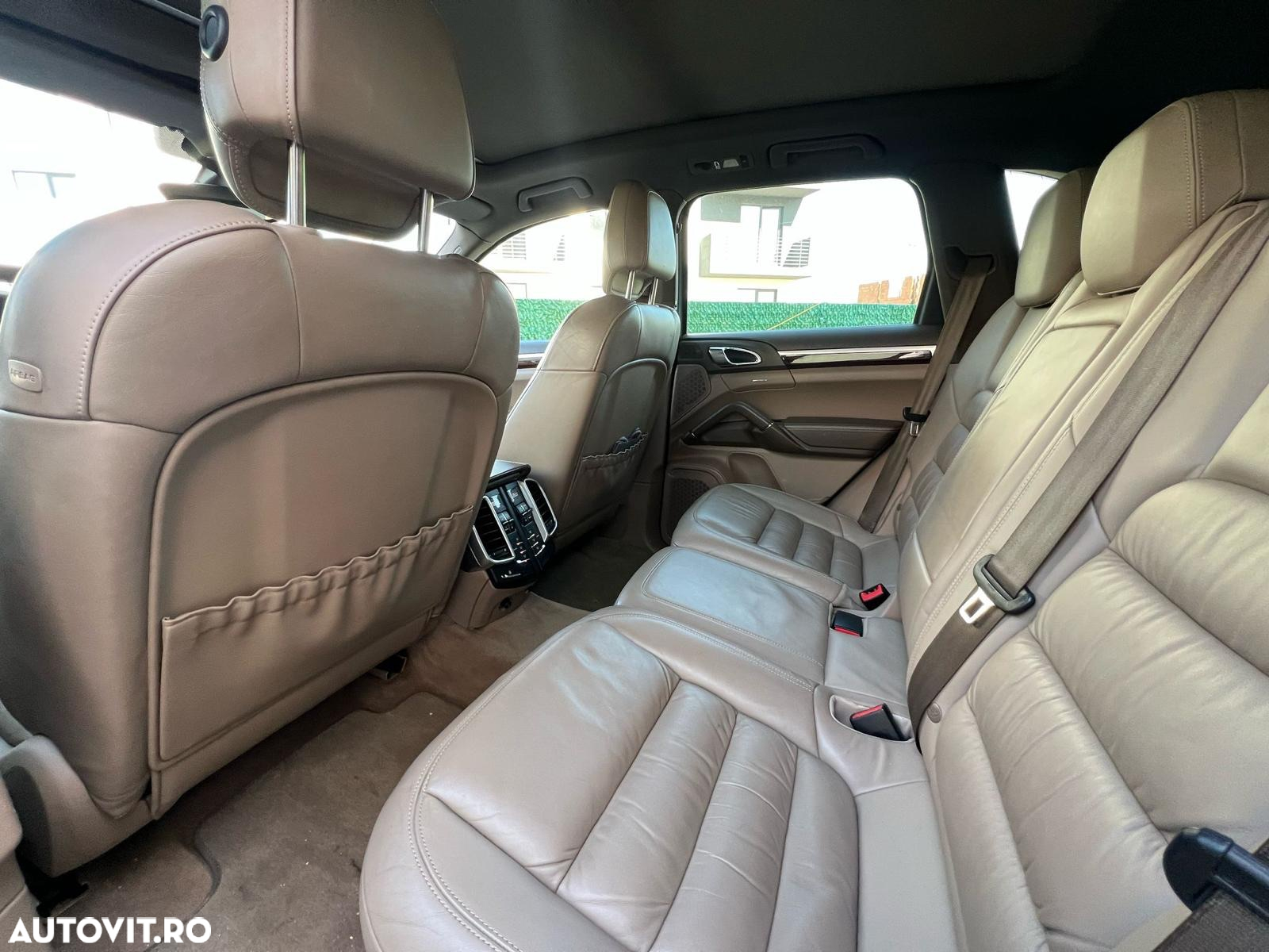 Porsche Cayenne 3.0TD TipTronic - 6