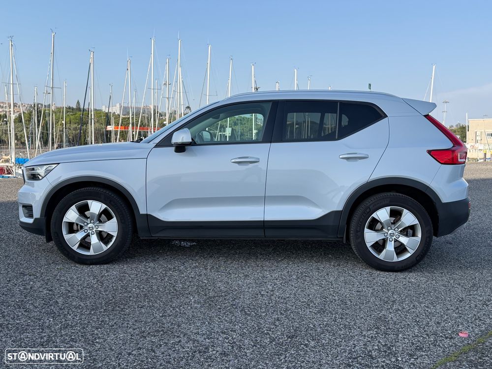 Volvo XC 40 1.5 T3 Momentum Geartronic - 11