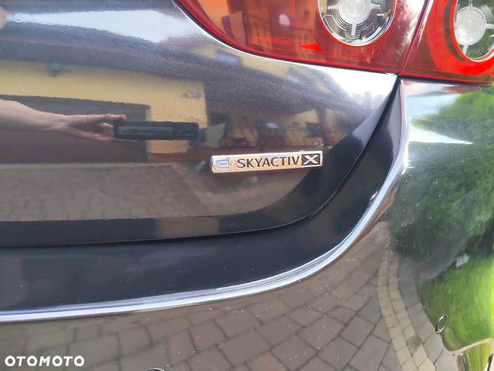 Mazda 3 e-SKYACTIV-X 2.0 M HYBRID - 5