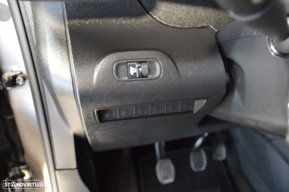 Peugeot Partner 1.5 BlueHDi Asphalt Longa - 30