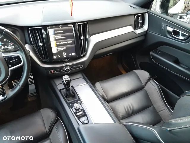 Volvo XC 60 D4 R-Design - 7