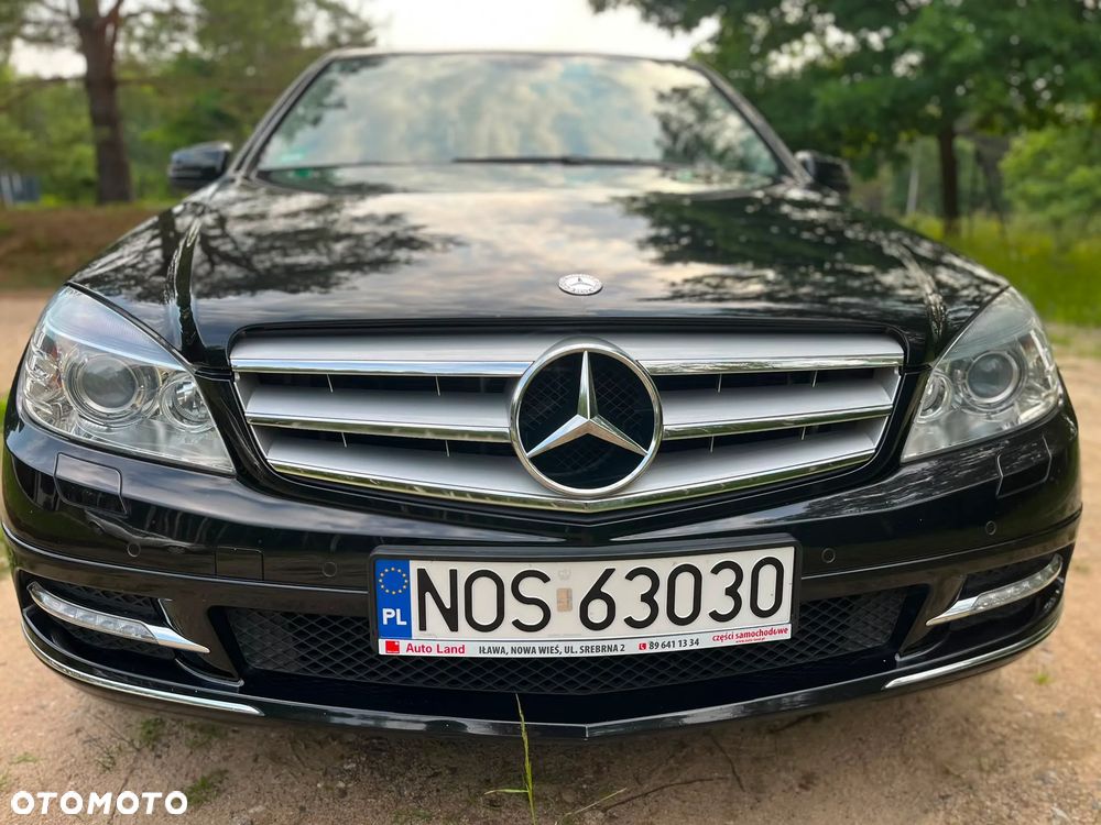 Mercedes-Benz Klasa C 180 CGI Automatik BlueEFFICIENCY Avantgarde - 18