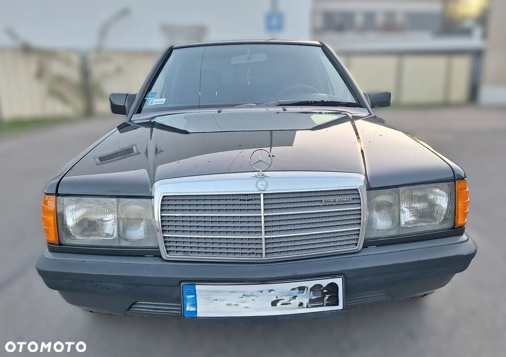 Mercedes-Benz W201 (190) - 18