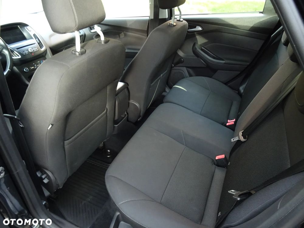 Ford Focus - 21