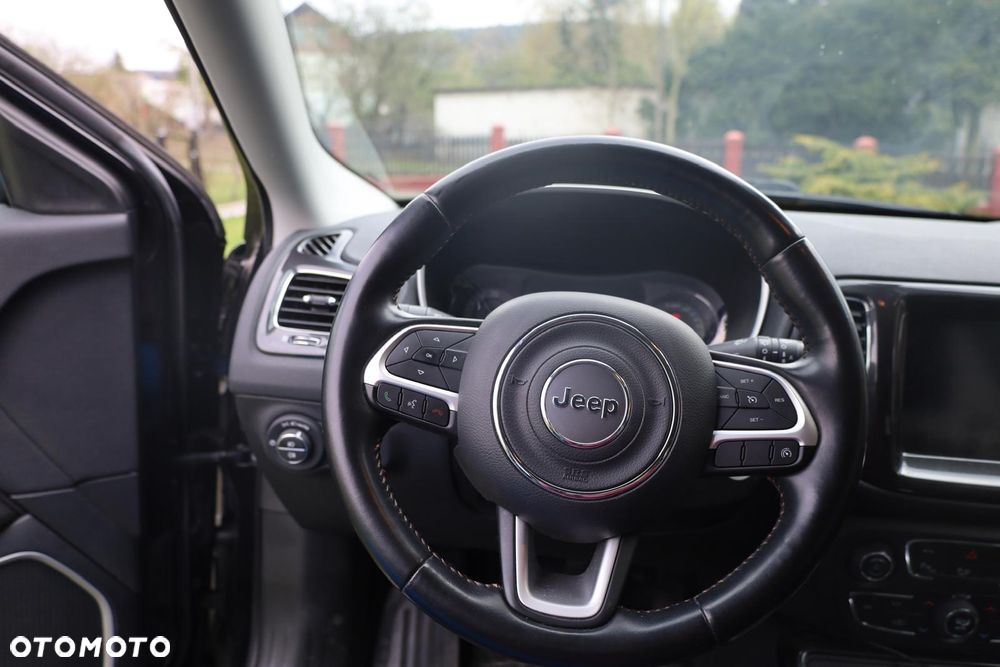 Jeep Compass - 18
