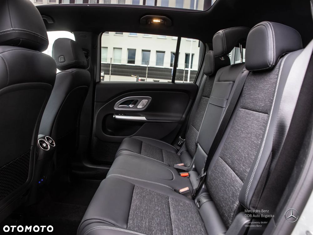 Mercedes-Benz GLB 200 mHEV 8G-eDCT - 11