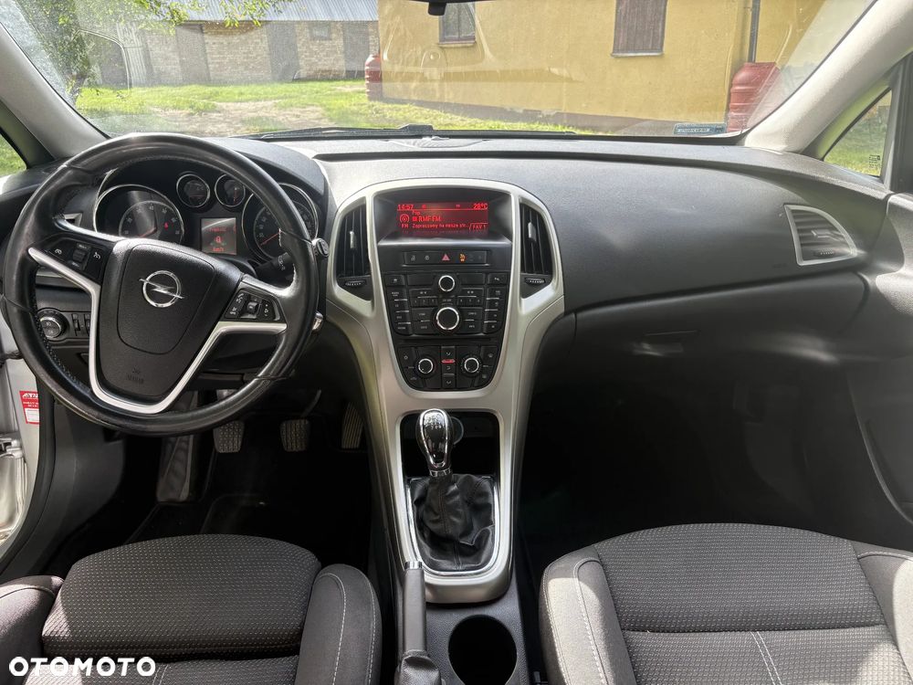 Opel Astra 1.4 T Essentia - 7