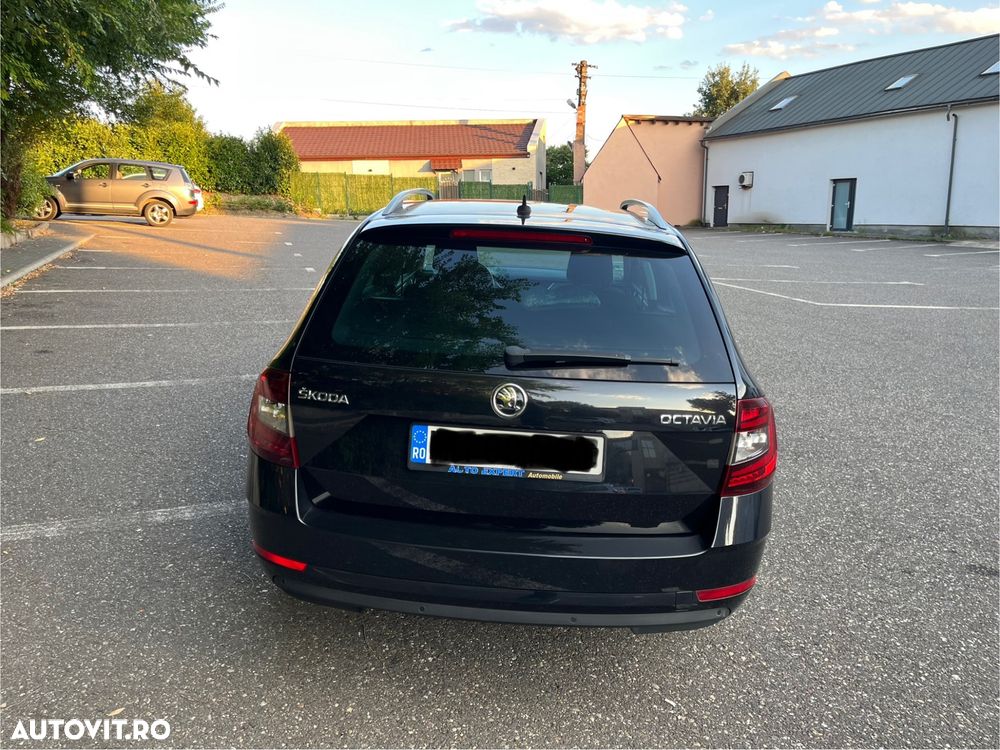 Skoda Octavia 2.0 TDI DSG Style - 5