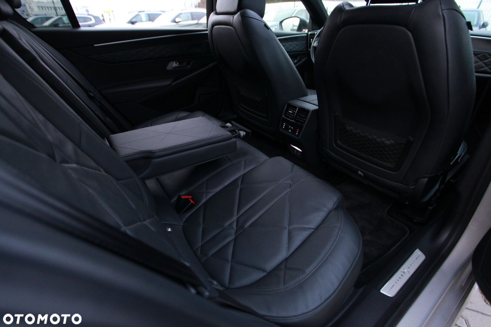 DS Automobiles DS 9 1.6 PureTech Rivoli + - 25