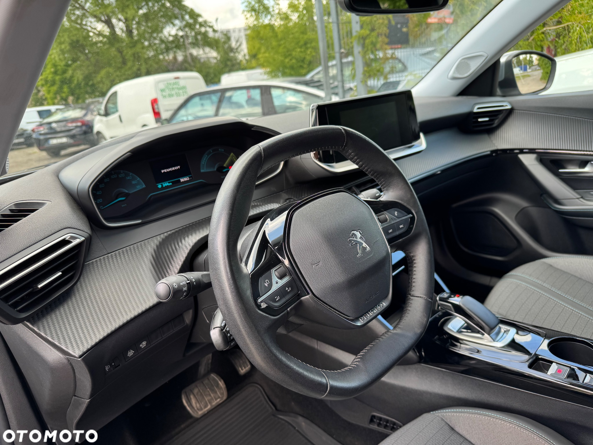 Peugeot 2008 e-2008 Allure - 8