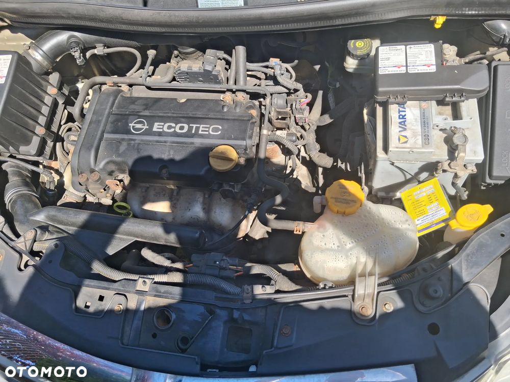 Opel Corsa 1.2 16V Enjoy - 10