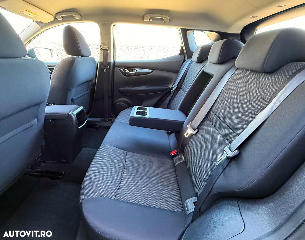 Nissan Qashqai 1.5 DCI N-Connecta - 23