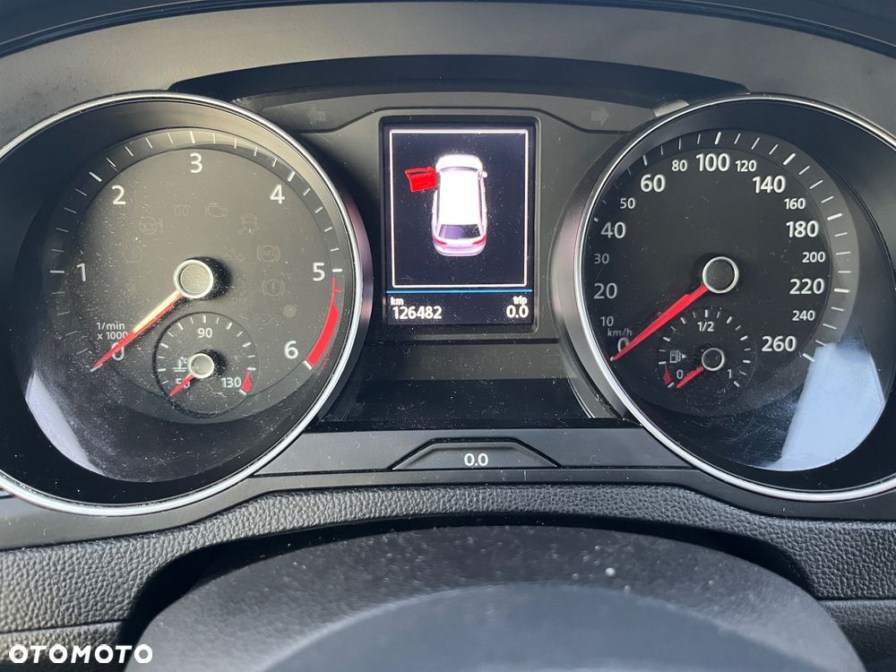 Volkswagen Passat Variant 1.6 TDI SCR DSG Conceptline - 8