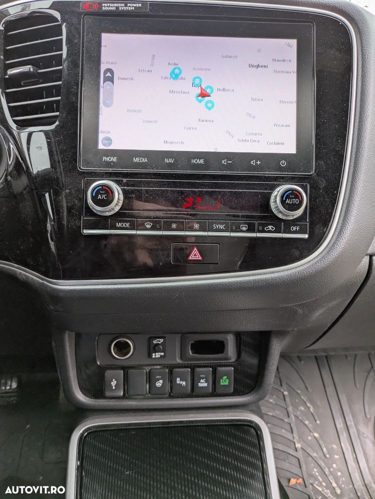 Mitsubishi Outlander - 13