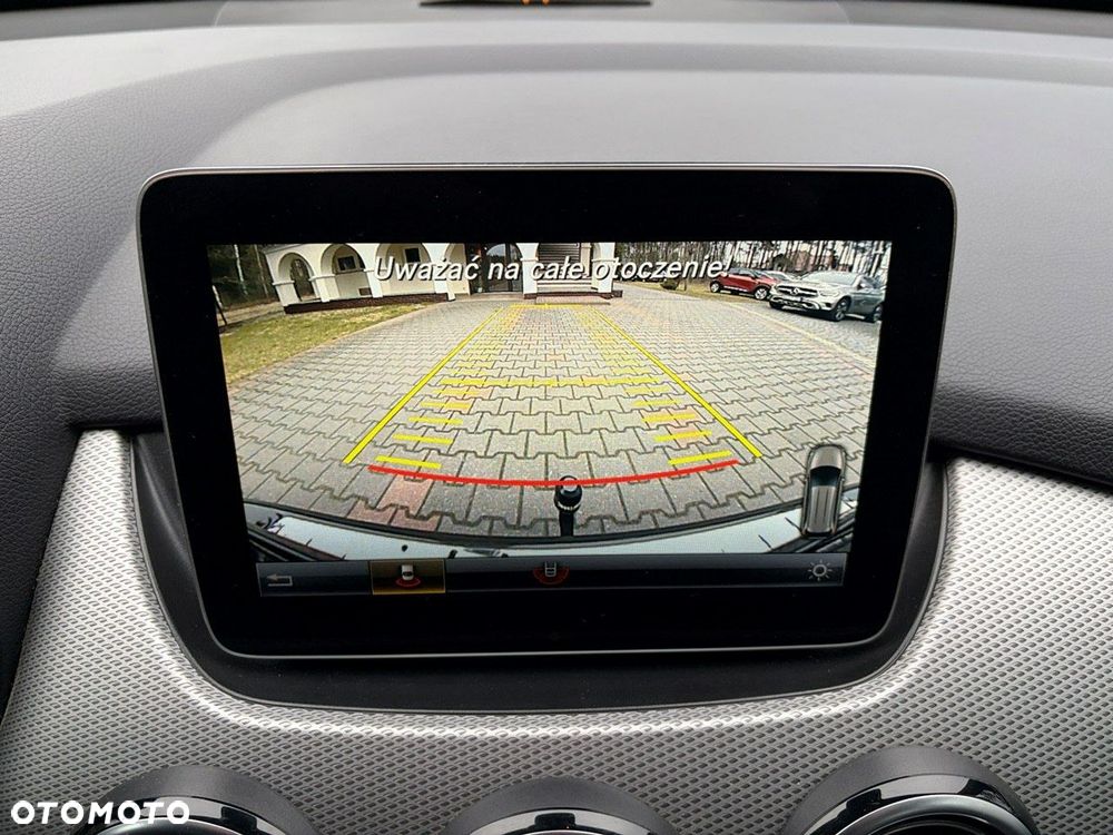 Mercedes-Benz Klasa B 250 - 24