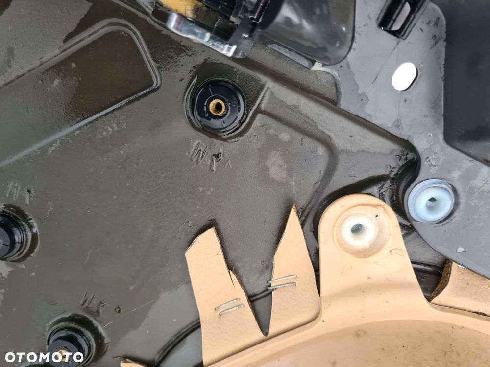 VW T5 MULTIVAN tapicerka boczek drzwi lewy przód SKÓRA BANAN - 3