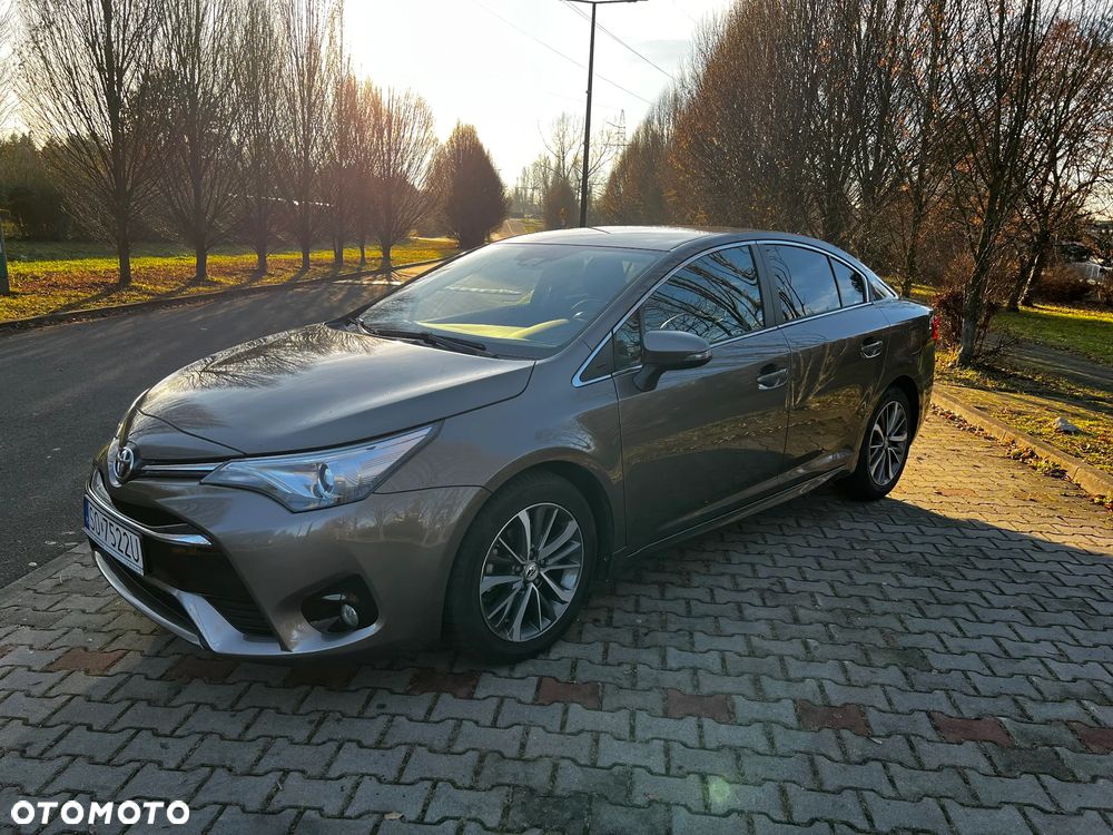 Toyota Avensis 1.8 Prestige - 21