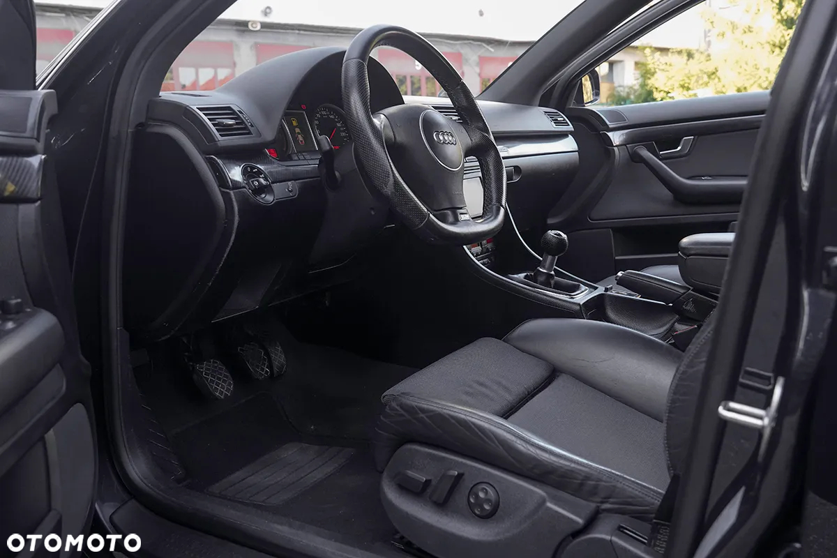 Audi A4 Avant 1.8T Quattro - 24