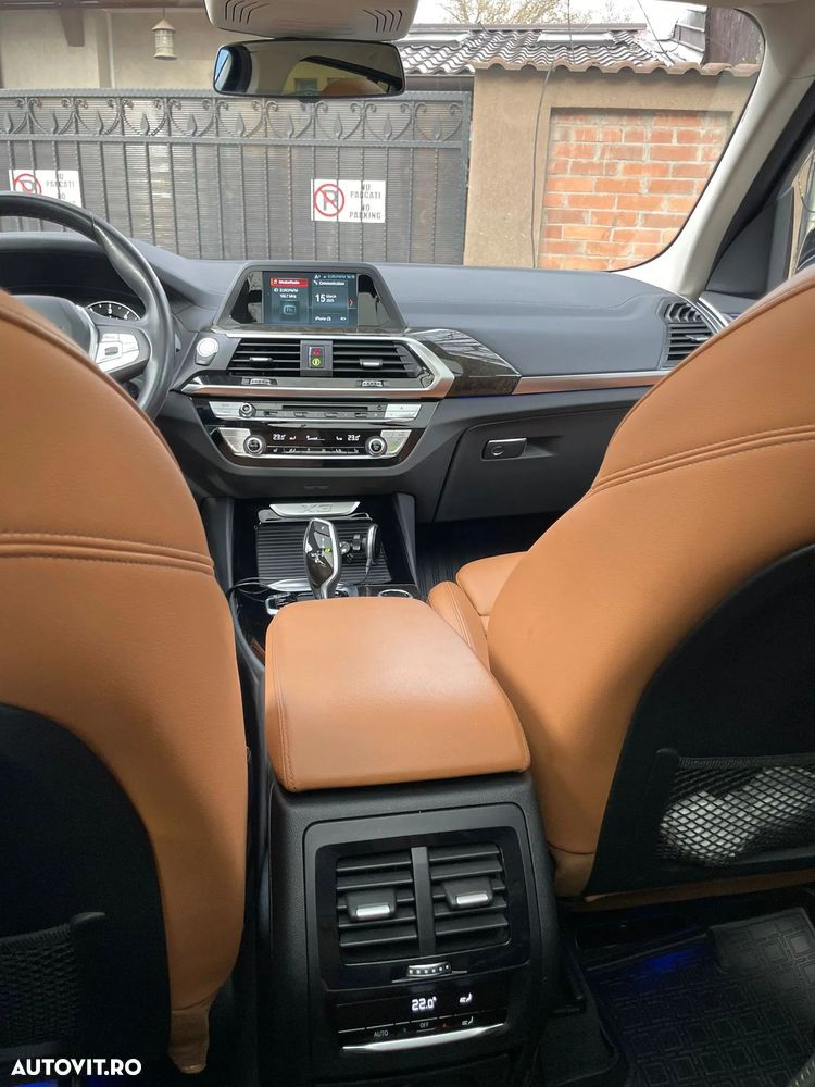 BMW X3 xDrive20i AT xLine - 2